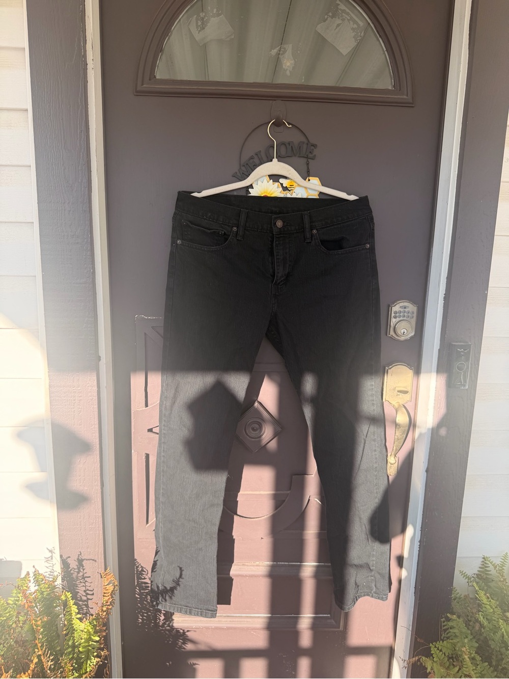 Levi's Black Straight Leg Women’s Jeans